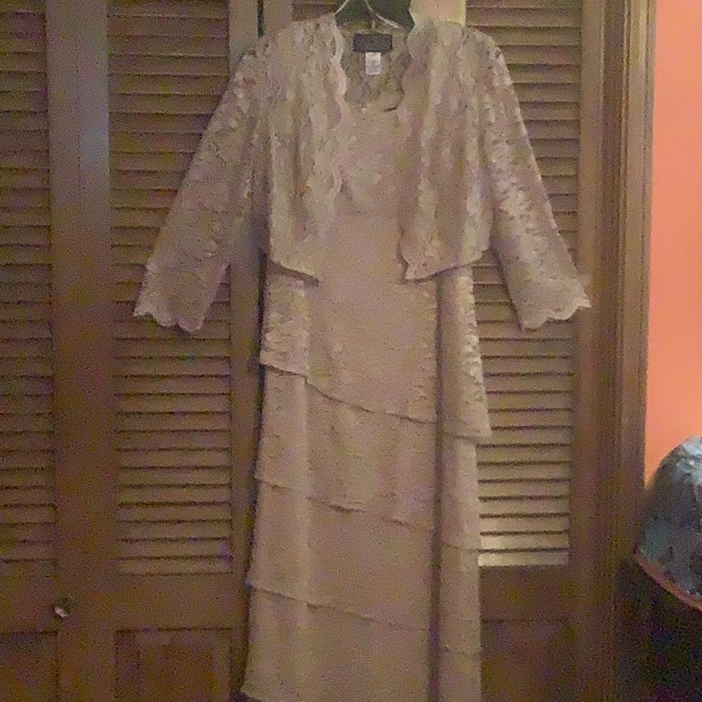 Lacy, Tiered, Mother of the bride dress or formal
